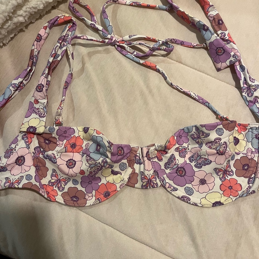 Frankie’s bikini top
